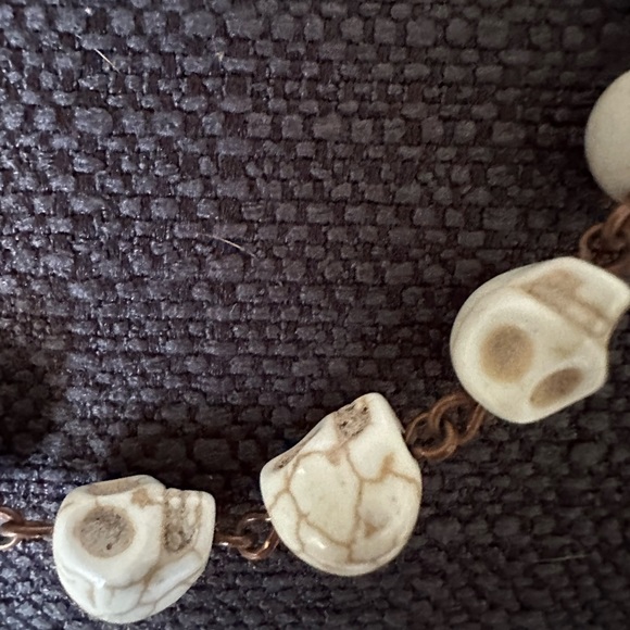 Halloween Skeleton Skull Necklace Cream and Brown 18” Long - Picture 4 of 4